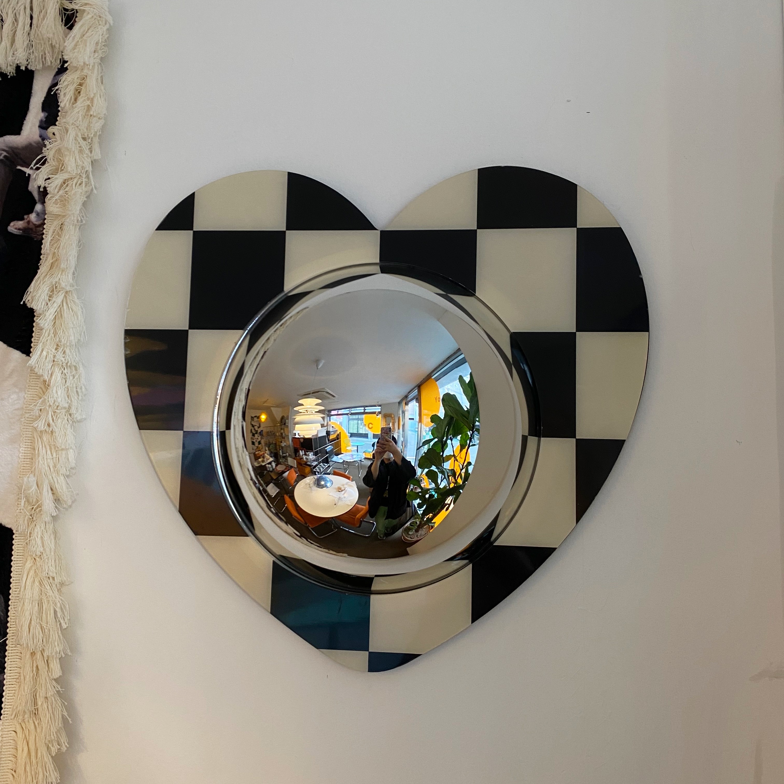 상세컷1