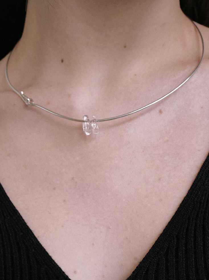 Line necklace (silver, glass)