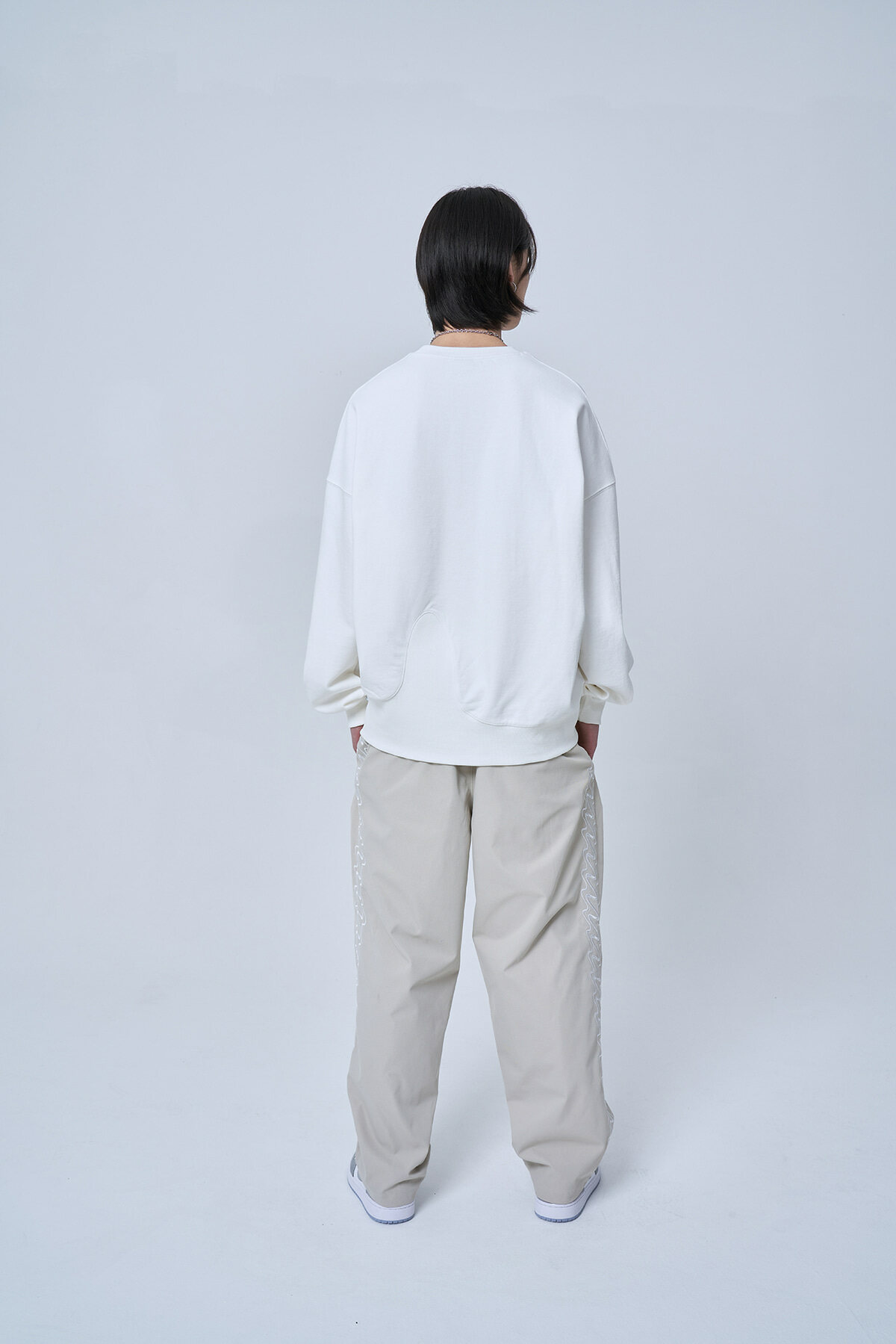 ★OY★WAVE CUTTING RIP LOGO MTM-WHITE★正規品/韓国直送料込 ☆OY☆WAVE CUTTING RIP LOGO MTM-WHITE☆正規品/韓国直送料込
