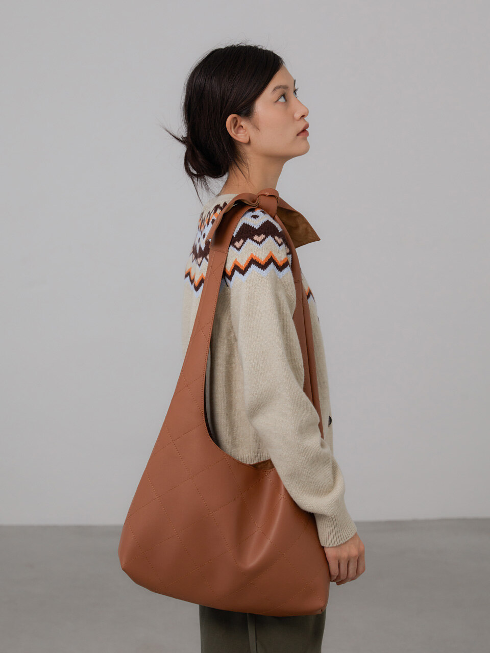 ショルダーバッグ・ポシェット ^LE ABONNE^ CAMILLEQUILTINGSHOULDERBAGBROWN AB2379BG023MBR 한섬 EQL