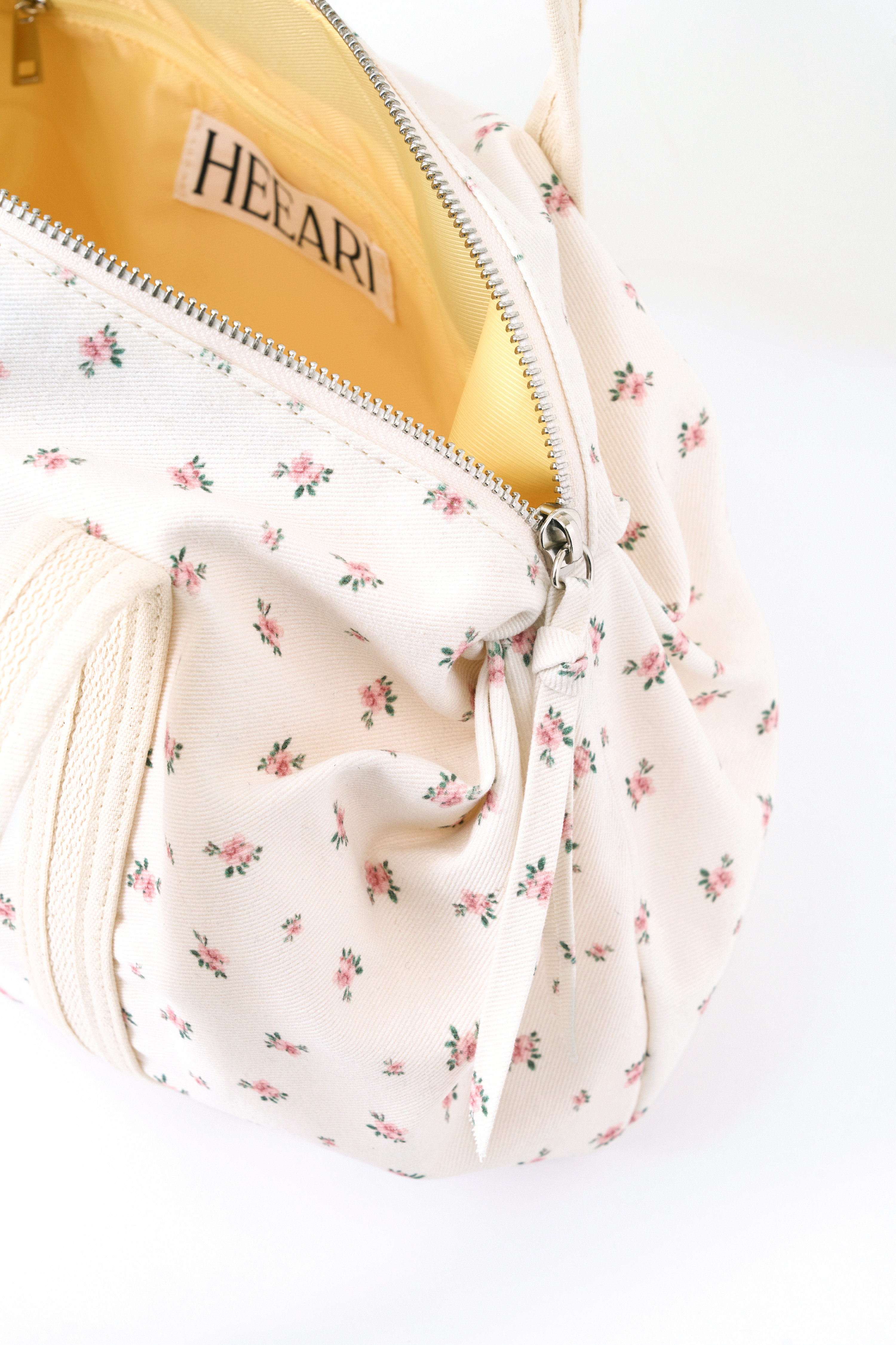 ショルダーバッグ・ポシェット HEEARI [10th Reorder] Aurora Shirring Duffle Bag Aurora Shir GQBR23122875637_0_ORGINL_17037
