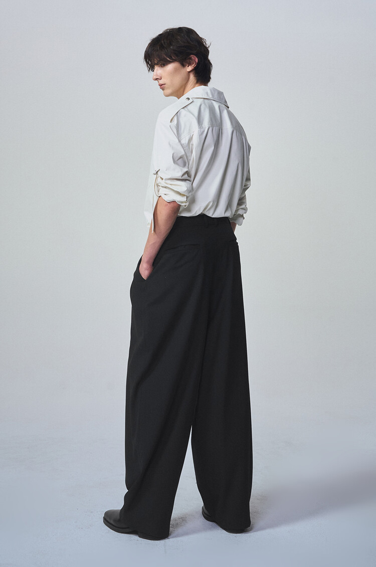 슬라이딩 도어 기술: 부드러운 움직임의 과학, image size:750x1131