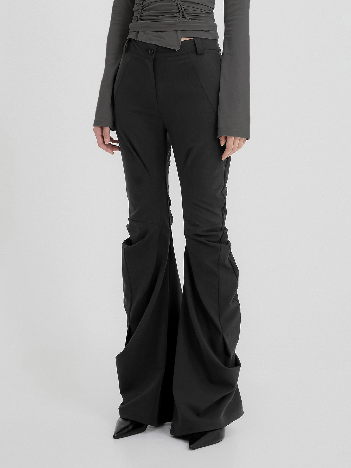 韓国商品/FLARE UP Asymmetrical Drape Pants 한섬 EQL