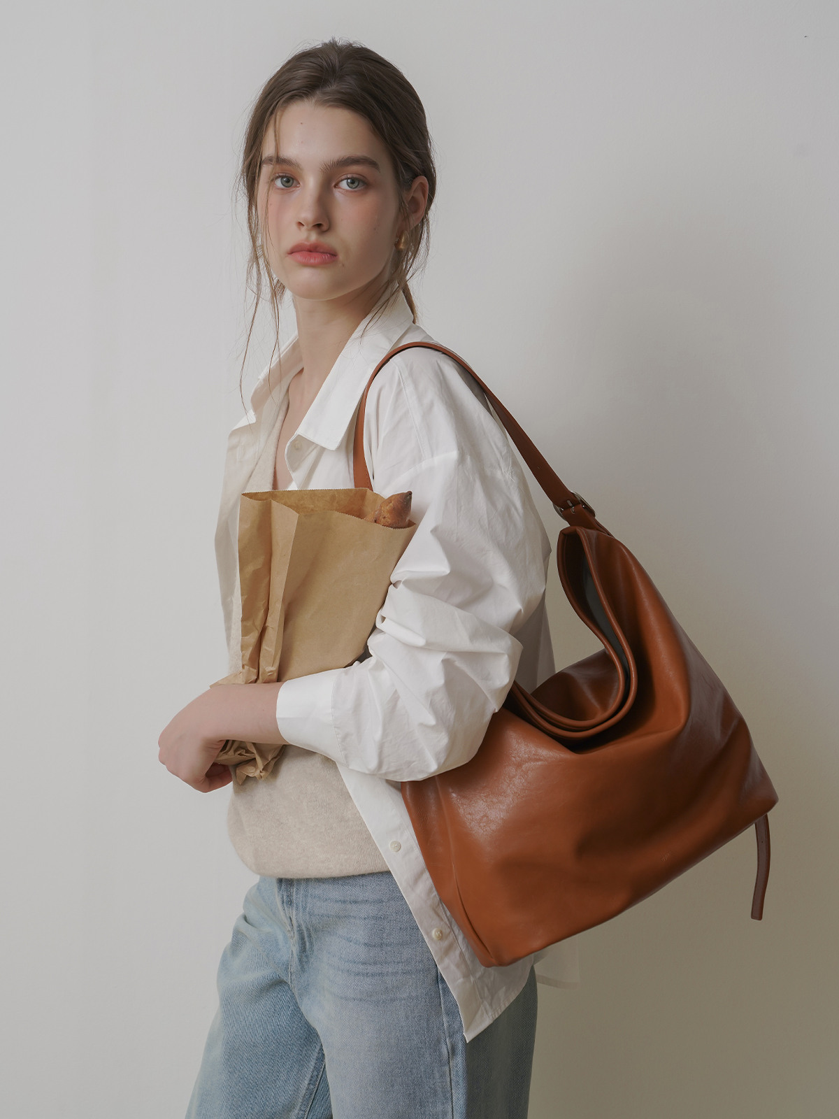 ●OVHEE●POE BUCKET BAG ショルダーバッグ 韓国大人気 OVHEE】Poe Bucket Bag 2colors ☆送料・関税込☆大人気