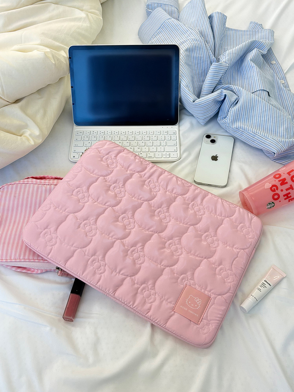 HIGH CHEEKS☆Hello Kitty Padded Notebook Pouch 15インチ Hello Kitty Padded Notebook Pouch (15inch/Silver) | eBay