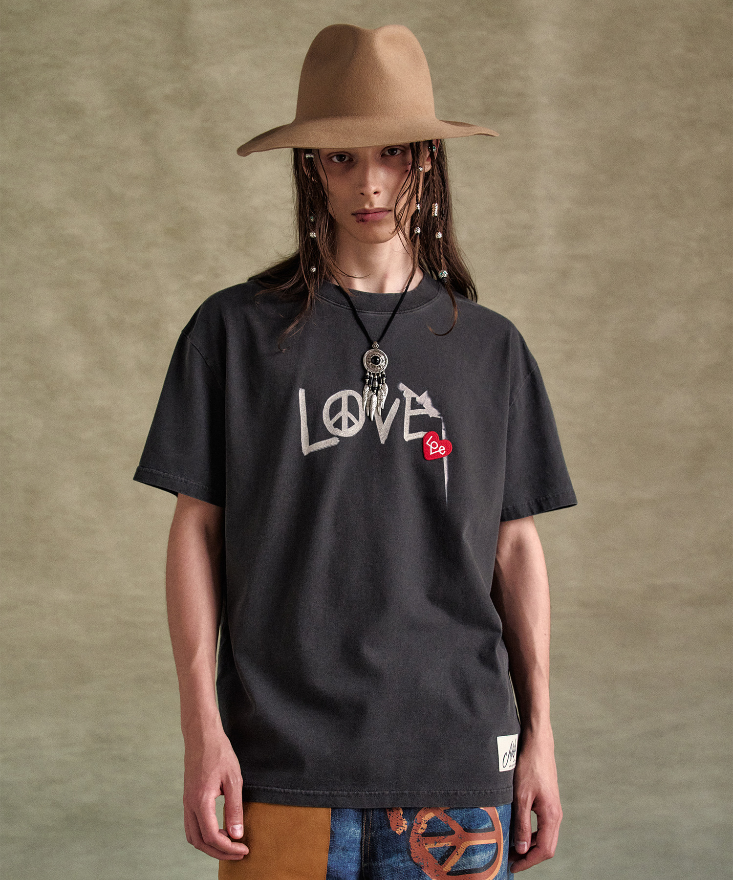 ■ANDERSSON BELL■ Unisex Love T-Shirt atb1252u(CHARCOAL 한섬 EQL