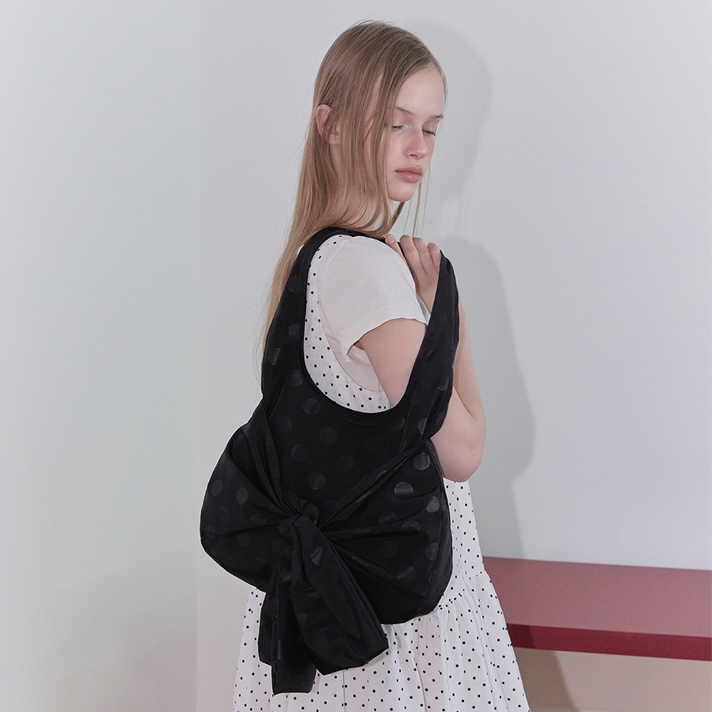☆韓国の人気☆【Margarin Fingers】☆SCARF SLIP ONE-PIEC.E☆ MARGARIN FINGERS] PEPLUM WINDBREAKER (WHITE) 正規品 韓国