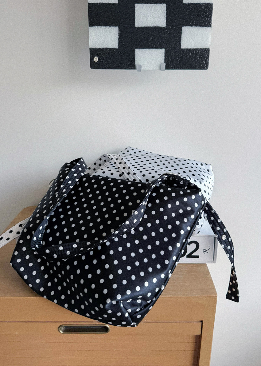 【more jude】 韓国人気★2way Jude Buddy Dot bag 2way Jude Buddy bag dot bag 2color - morejude