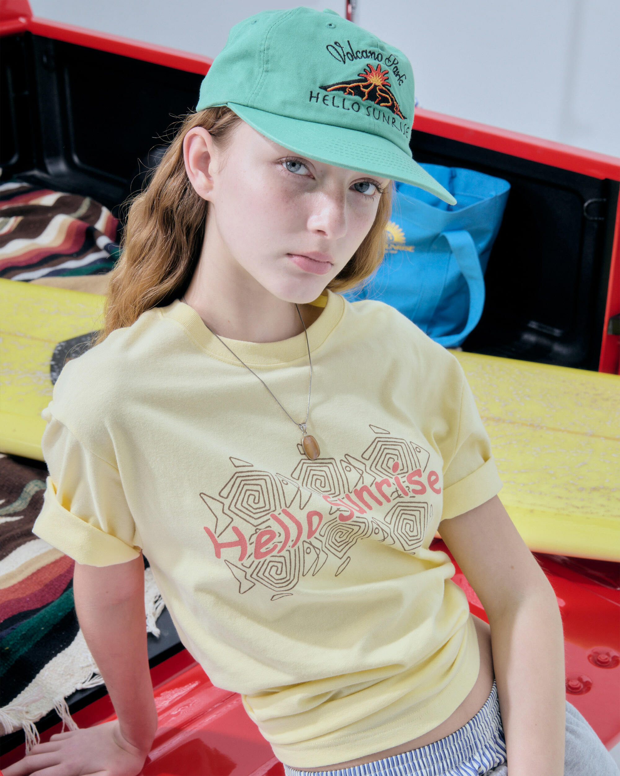 【HELLO SUNRISE】Volcano Logo Relaxed Fit 6P Cap /追跡付 헬로선라이즈 볼케이노 로고 릴랙스드 핏 6패널 캡_웜 그레이